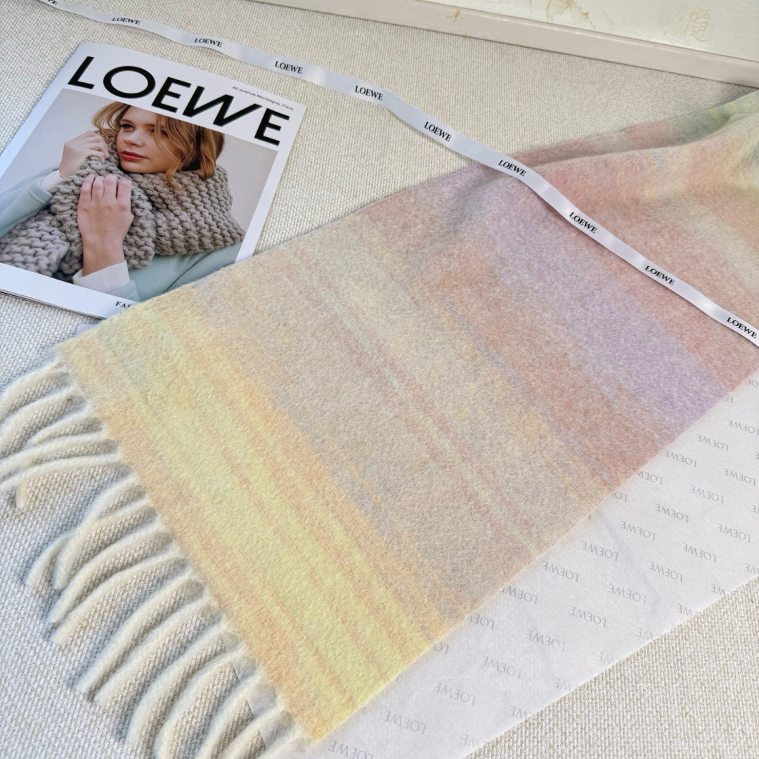 🆕 【▪Loewe · 罗意威难得一见的温柔配色，低调又不失优雅❗】重点推荐❗ 超级高级的彩虹配色🌈，每