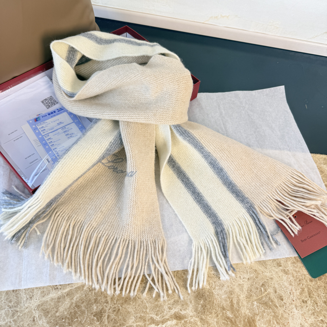 🆕Loro Piana · 诺悠翩雅秋冬新品羊绒针织围巾！出口尾单，客供顶级纱线！这款织法比较难，又很费
