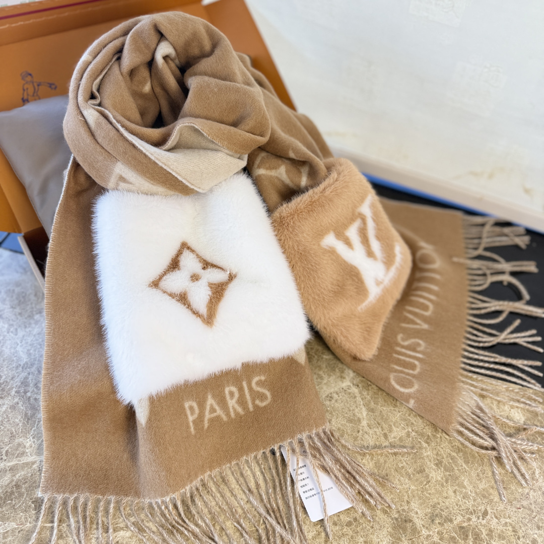 🆕驴家经典口袋款羊绒围巾披肩🆕延续冬日经典❗️羊绒添缀兔毛P口袋，嵌饰 Monogram 图案更显尊贵，