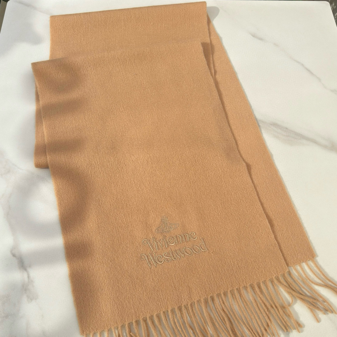 🆕𝐕𝐢𝐯𝐢𝐞𝐧𝐧𝐞 𝐖𝐞𝐬𝐭𝐰𝐨𝐨𝐝🪐✨【薇薇安 · 西太后】极品山羊绒小围巾，送人自留都太高大上了😍重