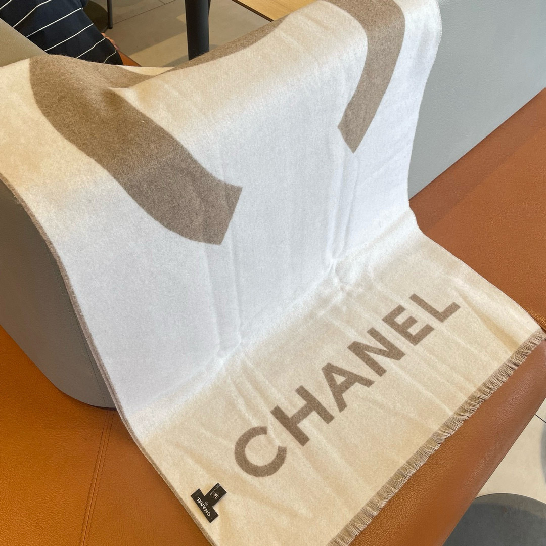 🆕香奶奶尾单经典款羊绒披肩，直接出欧洲的，正儿八经的正品订单…和大货一起出来，不用多流弊的文字，它是全世