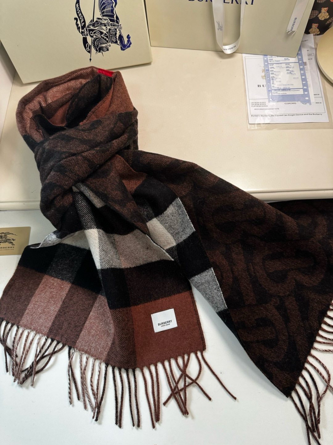 🆕❗️高版合股纱 · 法国的外贸订单 ❗️Bur经典款TB典藏款系列❗️提花精纺羊绒围巾，产自苏格兰工坊