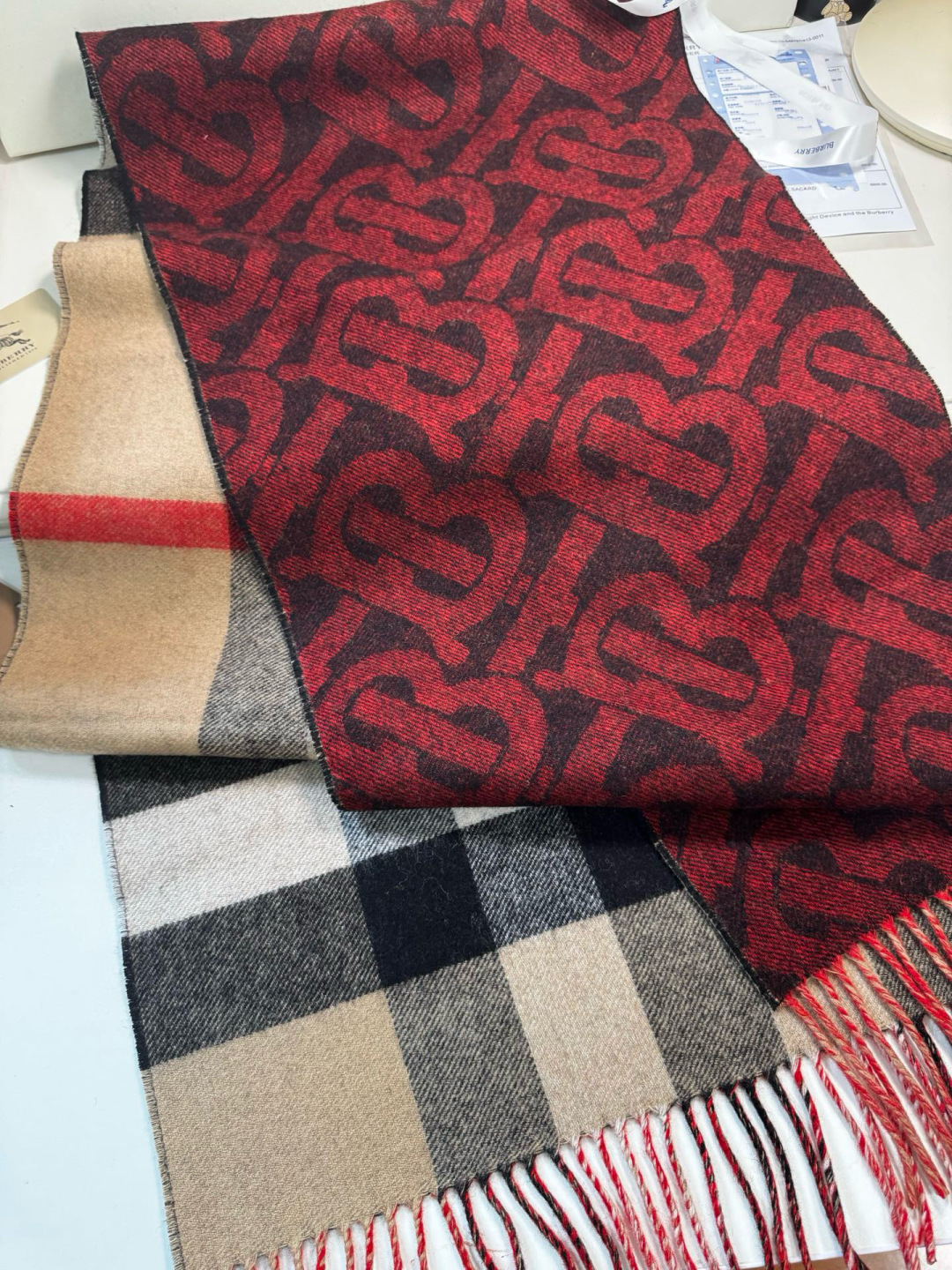 🆕❗️高版合股纱 · 法国的外贸订单 ❗️Bur经典款TB典藏款系列❗️提花精纺羊绒围巾，产自苏格兰工坊