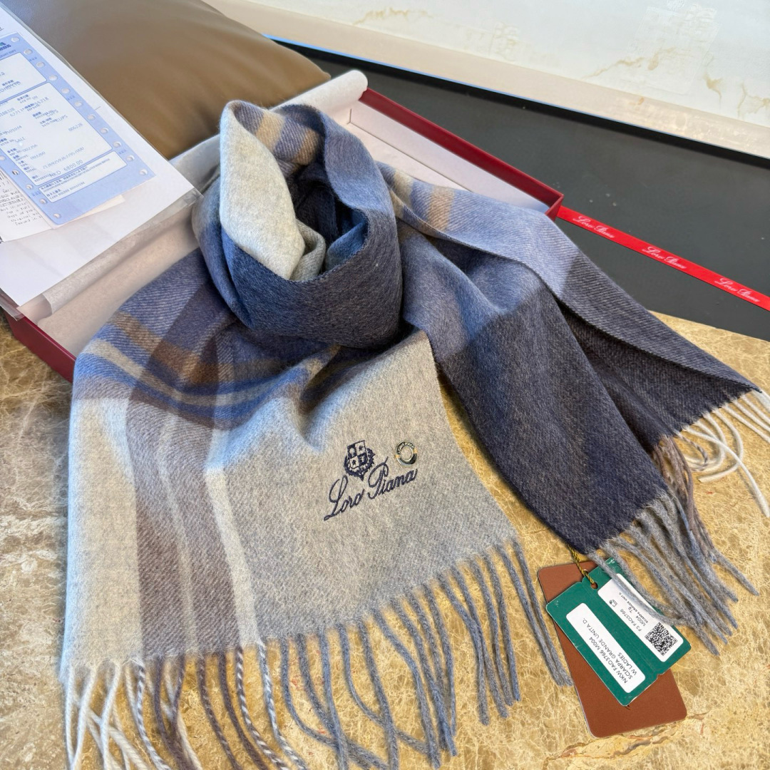 🆕Loro Piana · 诺悠翩雅秋冬新品❗️【极品山羊绒水波纹格纹围巾】送人自留都太高大上了😍重磅上