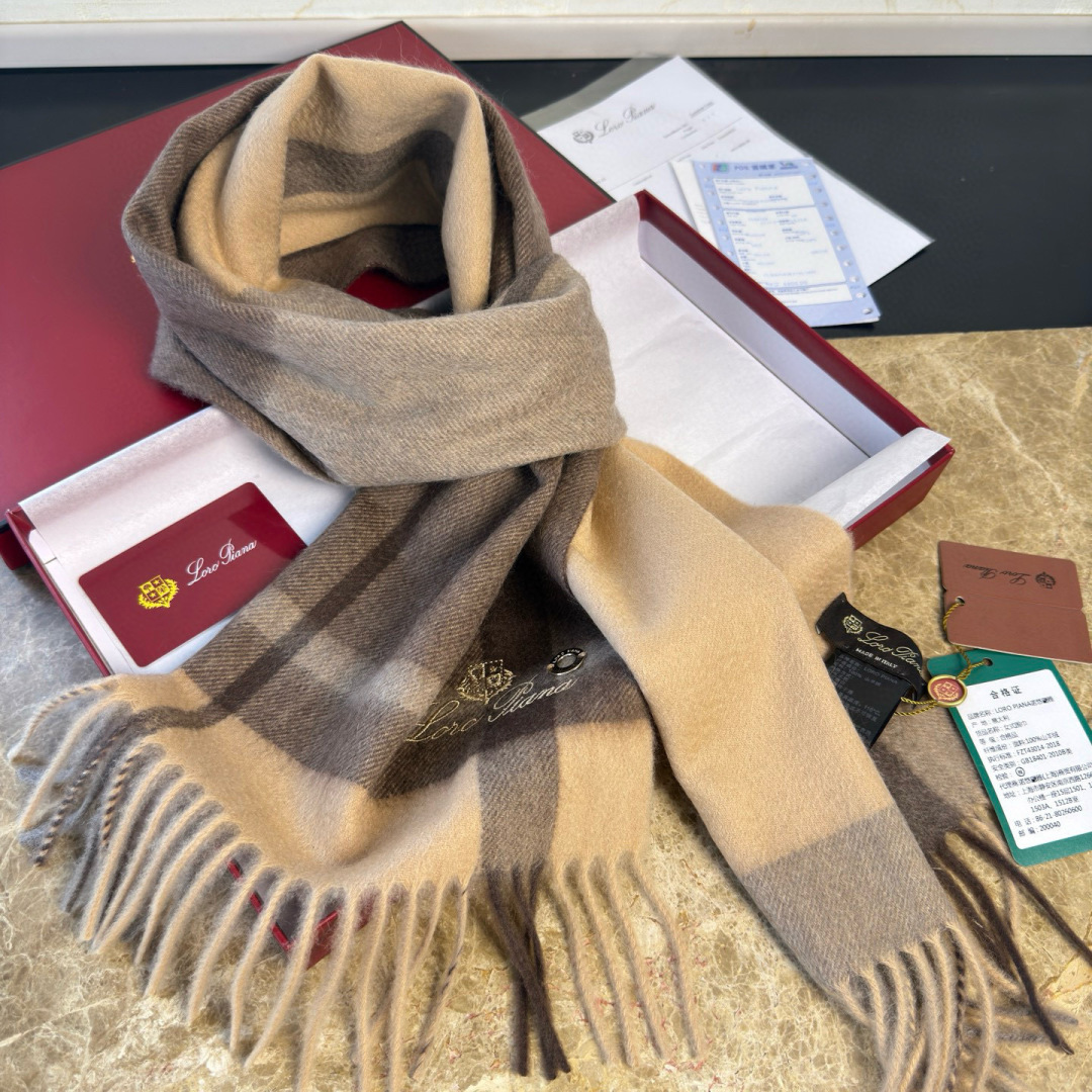 🆕Loro Piana · 诺悠翩雅秋冬新品❗️【极品山羊绒水波纹格纹围巾】送人自留都太高大上了😍重磅上