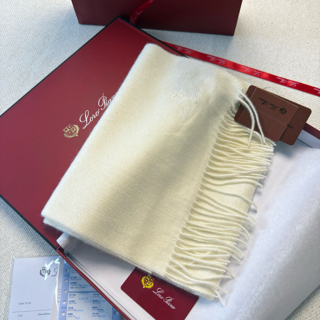 🆕Loro Piana · 诺悠翩雅秋冬新品❗️超级夯货 重磅来袭❗️【极品山羊绒小围巾】送人自留都太高