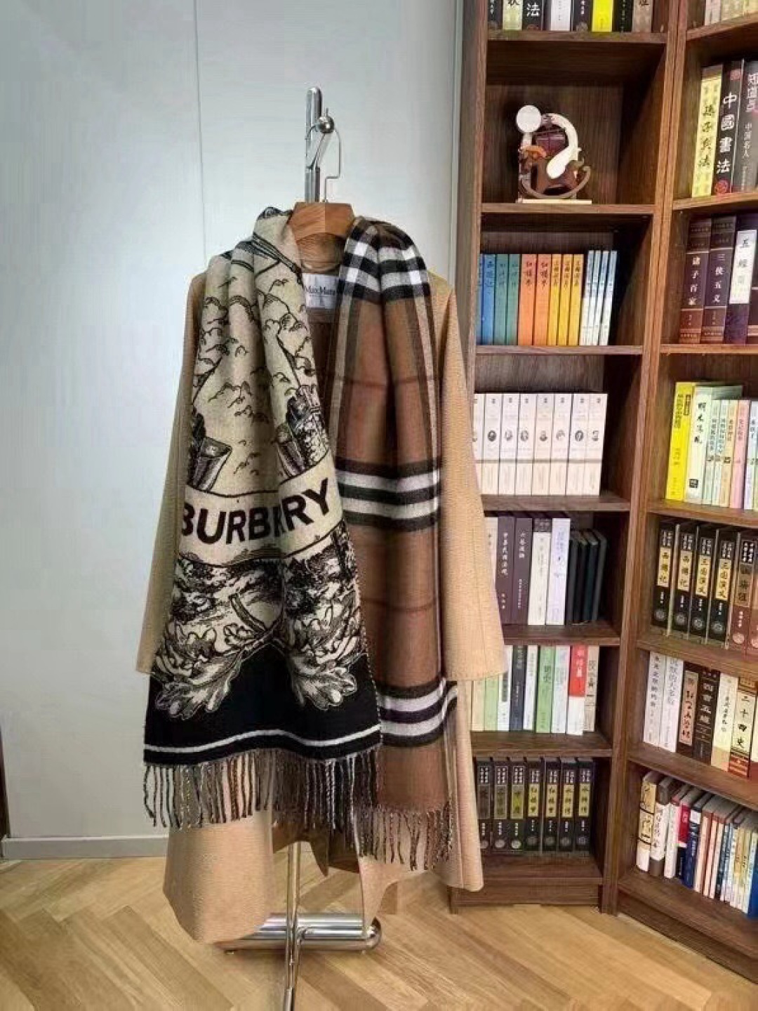 🆕高版本带芯片 · 爆款Bur战马骑士双面披肩，各种好看，被誉为Burberry今年最美的款，最经典的提