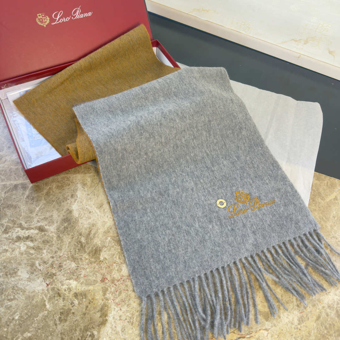 🆕Loro Piana · 诺悠翩雅❗️【贸易公司尾单，极品拼色小围巾】送人自留都太高大上了😍重磅上新，
