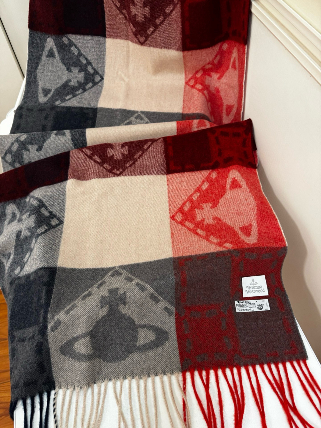 🆕𝐢𝐯𝐢𝐞𝐧𝐧𝐞 𝐖𝐞𝐬𝐭𝐰𝐨𝐨𝐝🪐✨大土星新款围巾 vivienne westwood西太后土星 英国