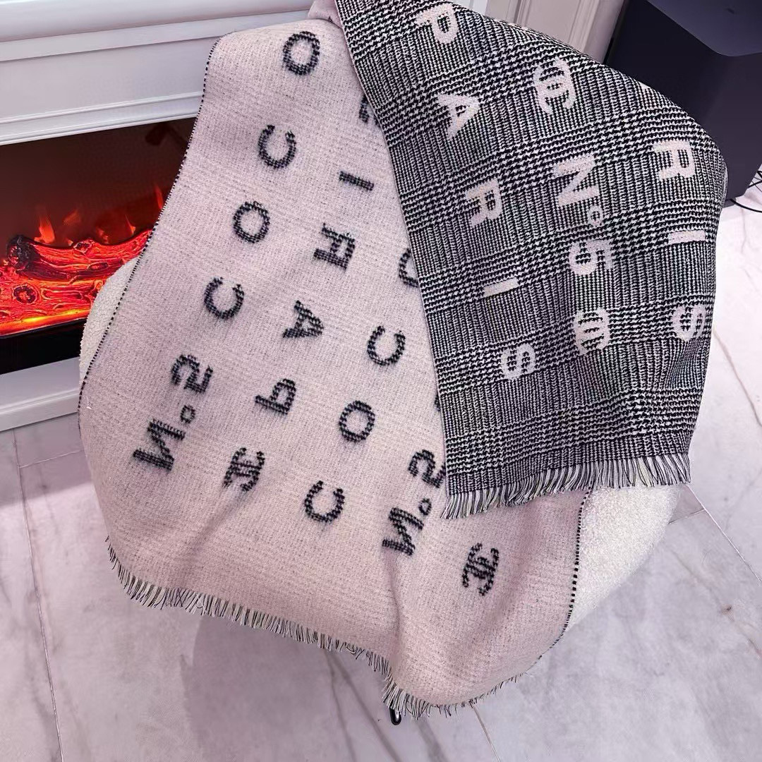 🆕24cocoChanel系列，张予曦同款围巾，被誉为24年香奶奶最好看的一款，最值得入手的一条，一面千