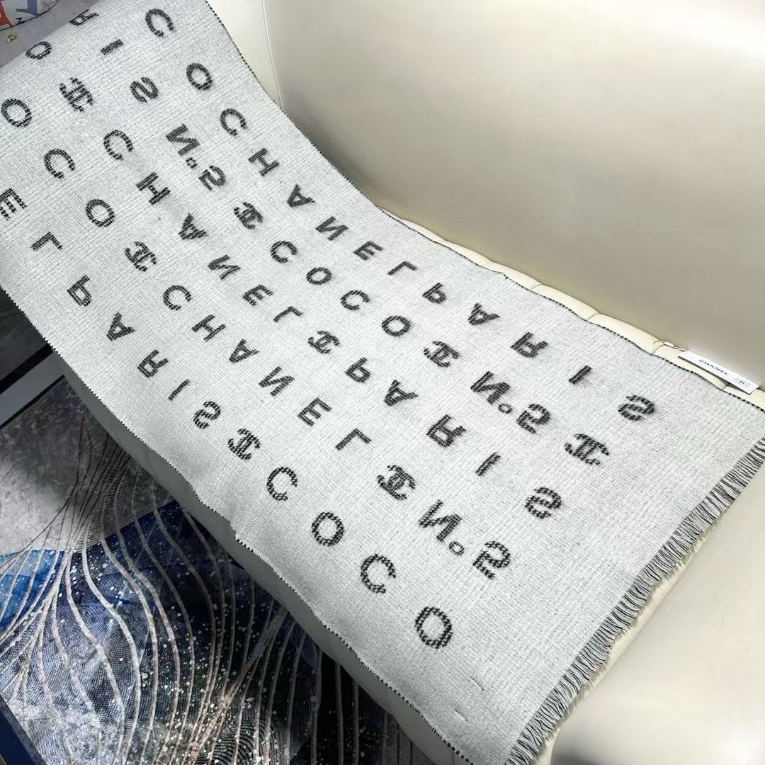 🆕24cocoChanel系列，张予曦同款围巾，被誉为24年香奶奶最好看的一款，最值得入手的一条，一面千