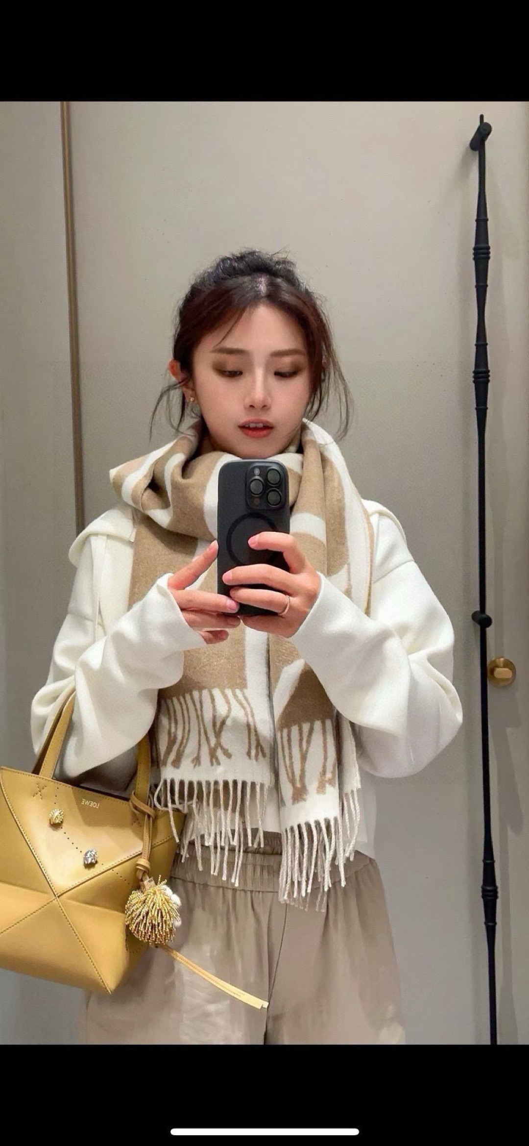 🆕Loewe新品❗️罗意威很幸運拿到這個品牌的東西，真的不多見，很少在國內做訂單，款式真的少的可怜❗️❗