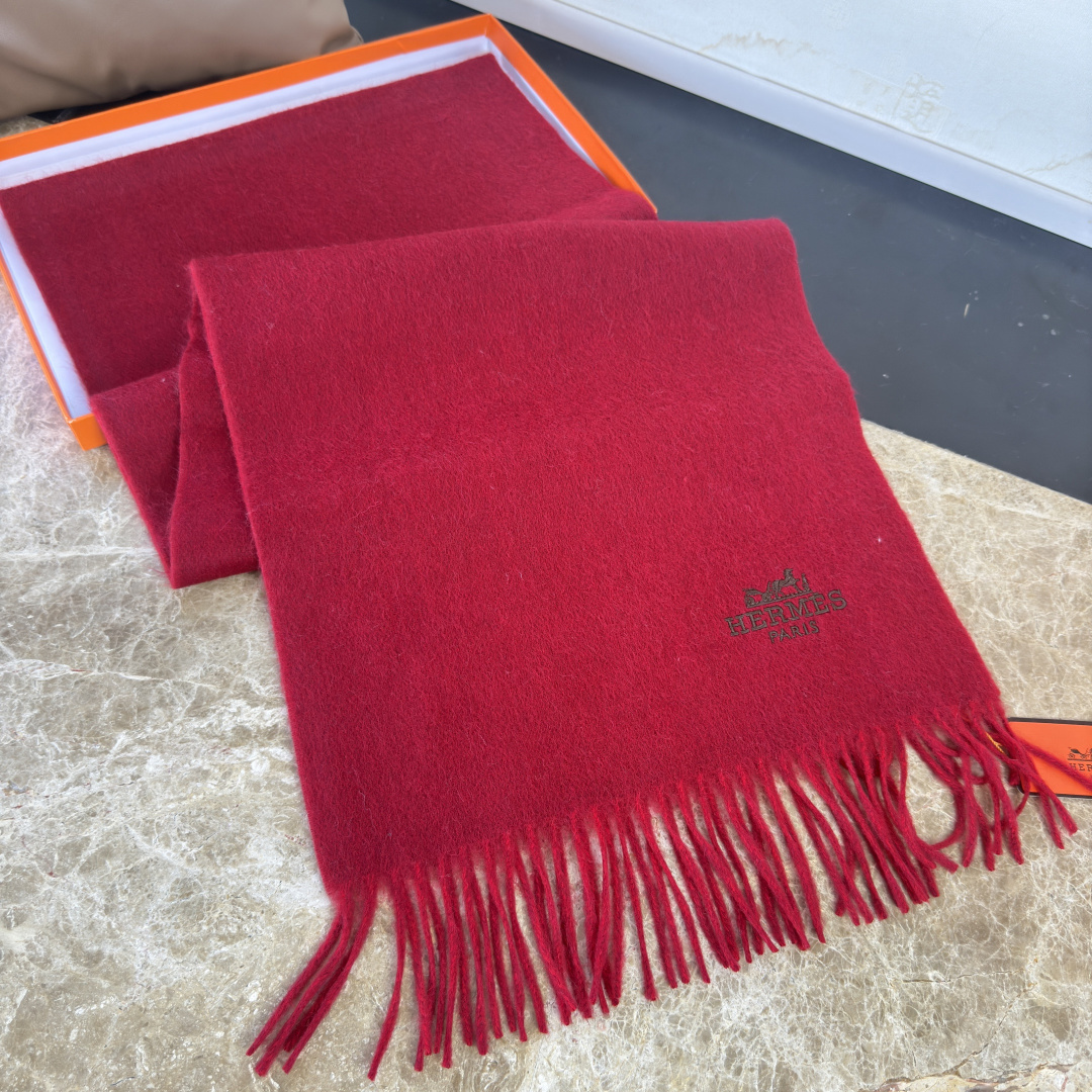 🆕 【▪Hermes · 爱马仕羊绒双面围巾，大H难得一见的温柔配色，低调又不失优雅❗️】重点推荐❗️双