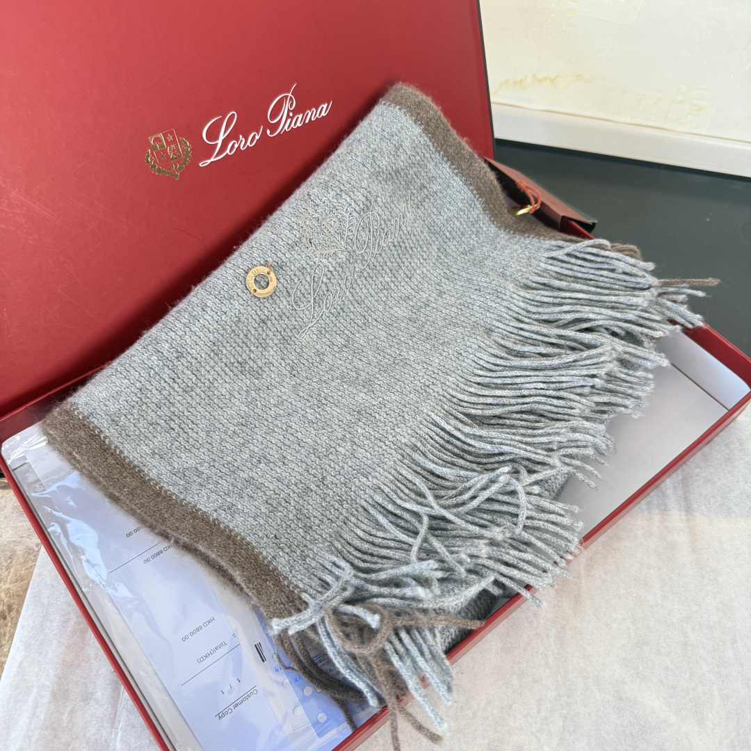 🆕Loro Piana · 诺悠翩雅秋冬新品羊绒针织围巾！出口尾单，客供顶级纱线！这款织法比较难，又很费