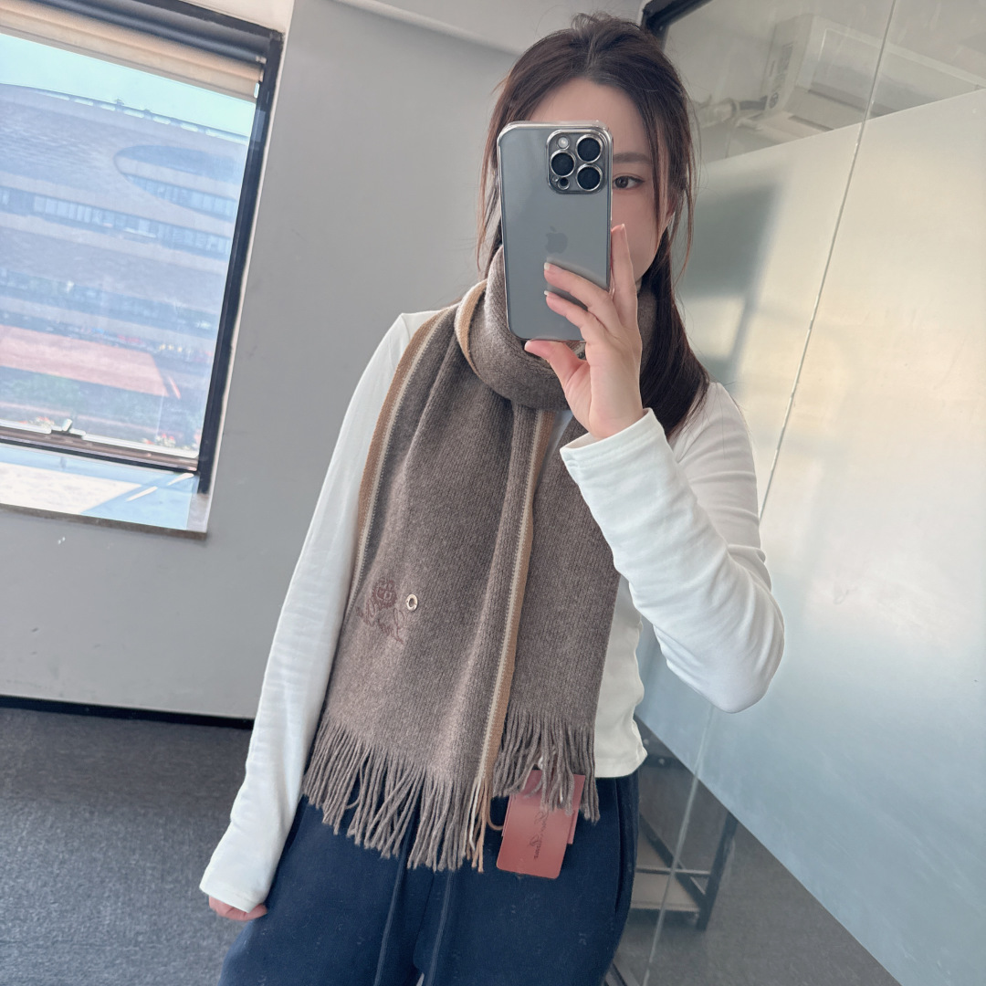 🆕Loro Piana · 诺悠翩雅秋冬新品羊绒针织围巾！出口尾单，客供顶级纱线！这款织法比较难，又很费