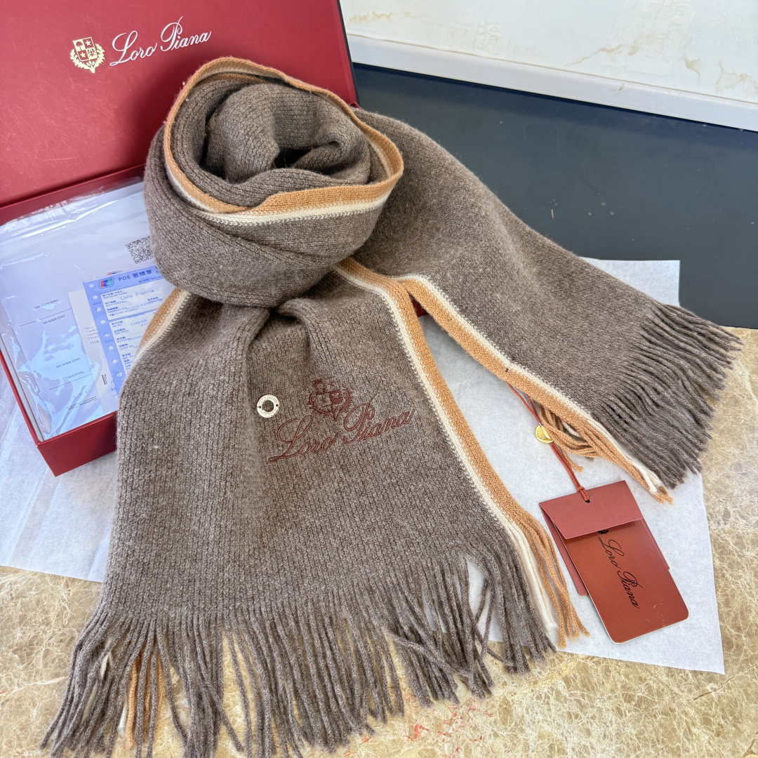 🆕Loro Piana · 诺悠翩雅秋冬新品羊绒针织围巾！出口尾单，客供顶级纱线！这款织法比较难，又很费