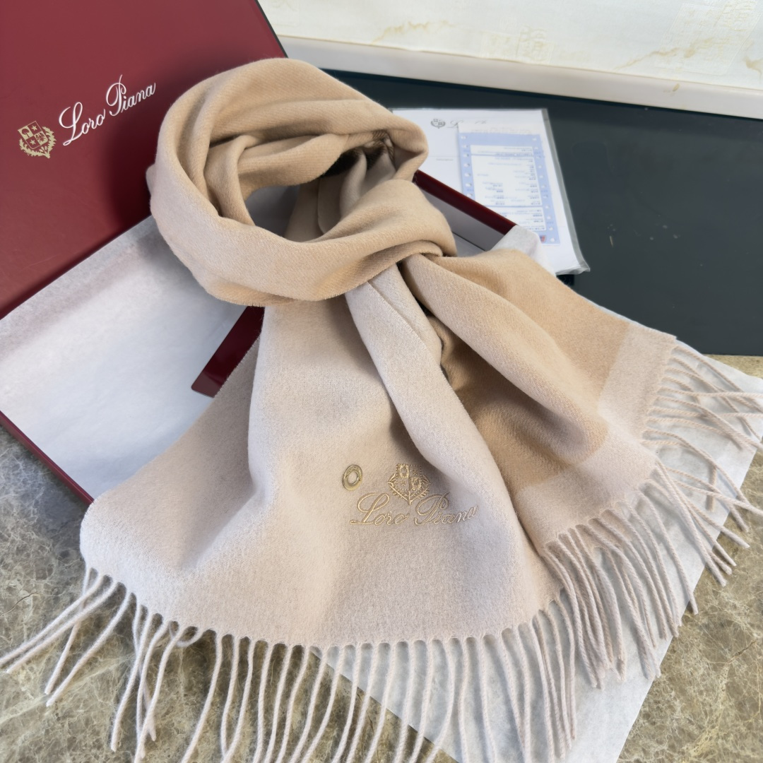 🆕Loro Piana · 诺悠翩雅❗️【贸易公司尾单，极品拼色小围巾】送人自留都太高大上了😍重磅上新，