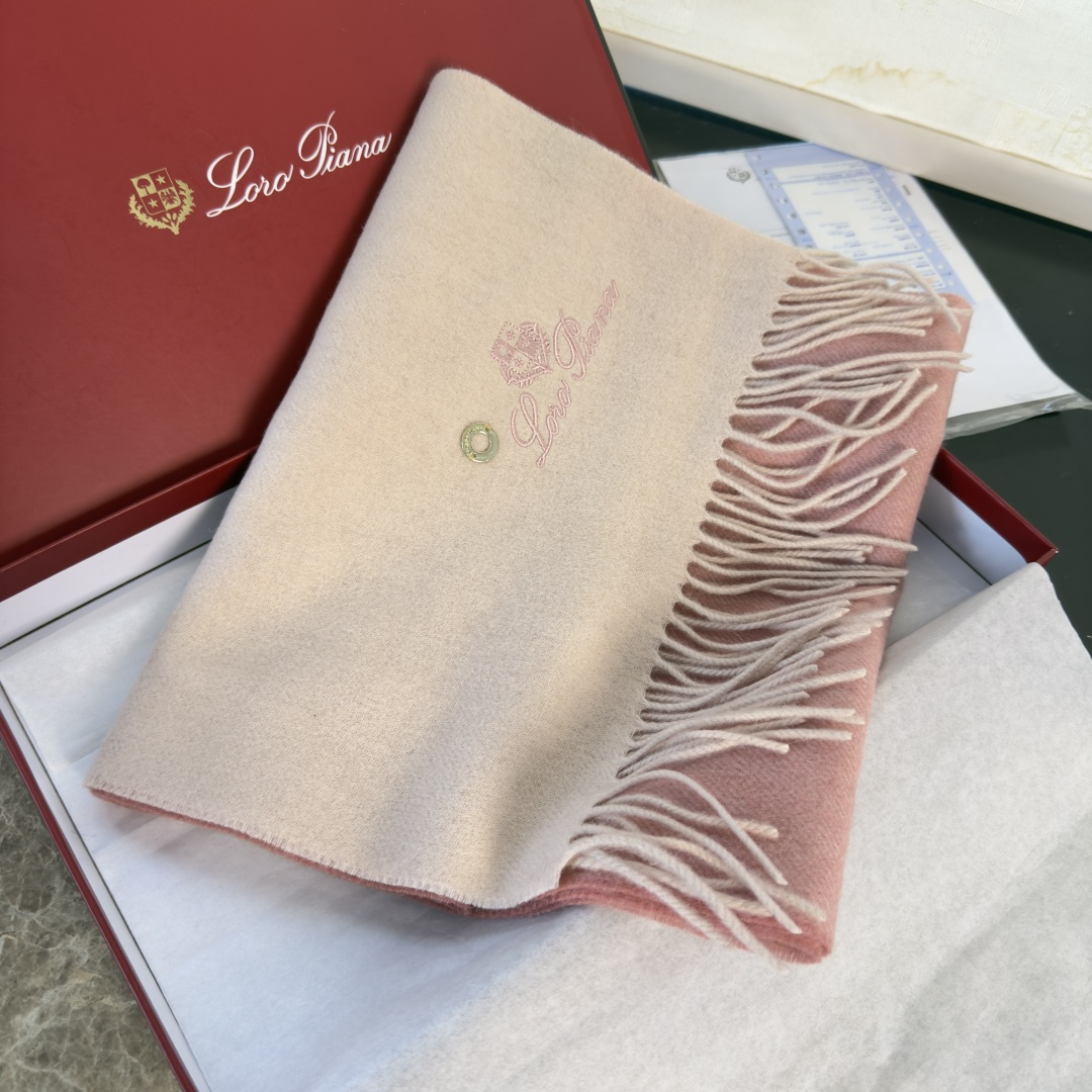 🆕Loro Piana · 诺悠翩雅❗️【贸易公司尾单，极品拼色小围巾】送人自留都太高大上了😍重磅上新，