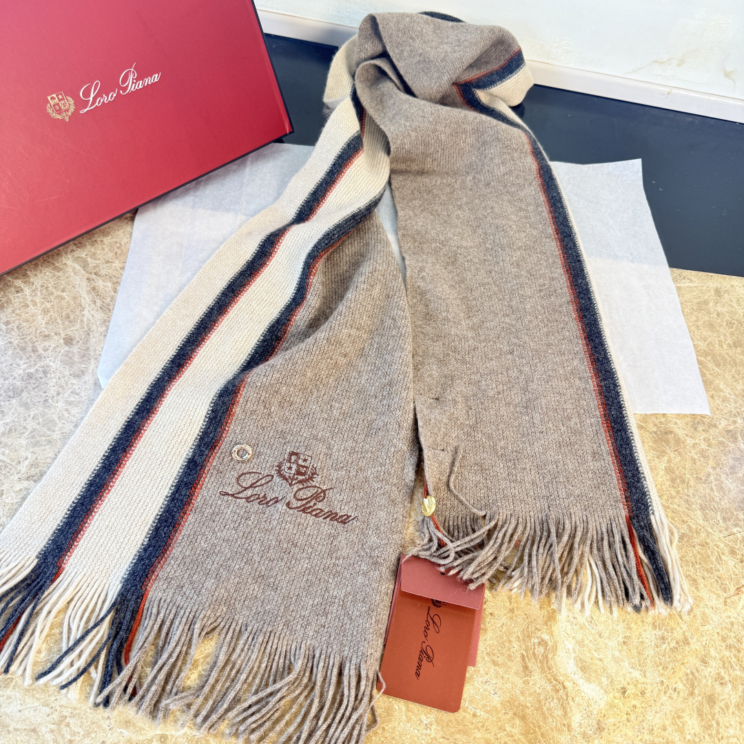 🆕Loro Piana · 诺悠翩雅秋冬新品羊绒针织围巾！出口尾单，客供顶级纱线！这款织法比较难，又很费