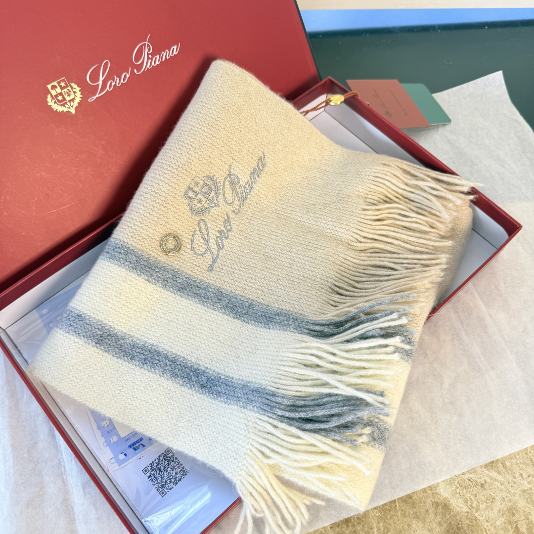 🆕Loro Piana · 诺悠翩雅秋冬新品羊绒针织围巾！出口尾单，客供顶级纱线！这款织法比较难，又很费