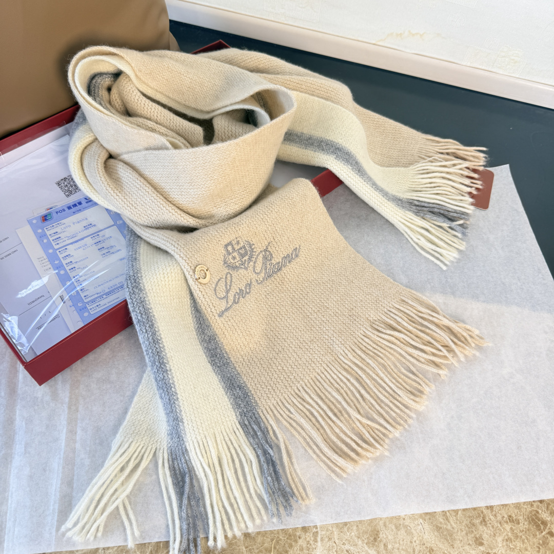 🆕Loro Piana · 诺悠翩雅秋冬新品羊绒针织围巾！出口尾单，客供顶级纱线！这款织法比较难，又很费