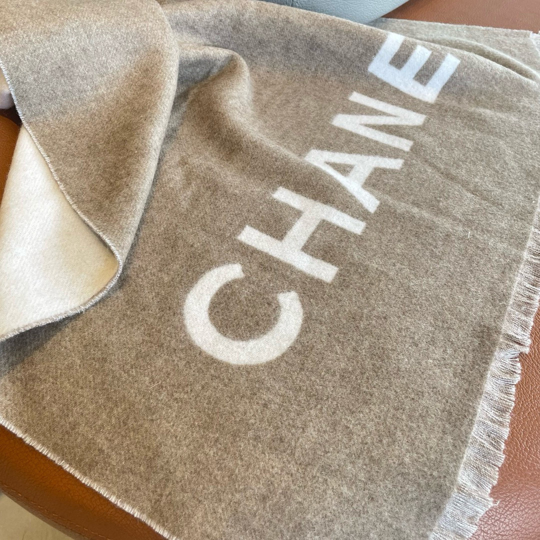 🆕香奶奶尾单经典款羊绒披肩，直接出欧洲的，正儿八经的正品订单…和大货一起出来，不用多流弊的文字，它是全世