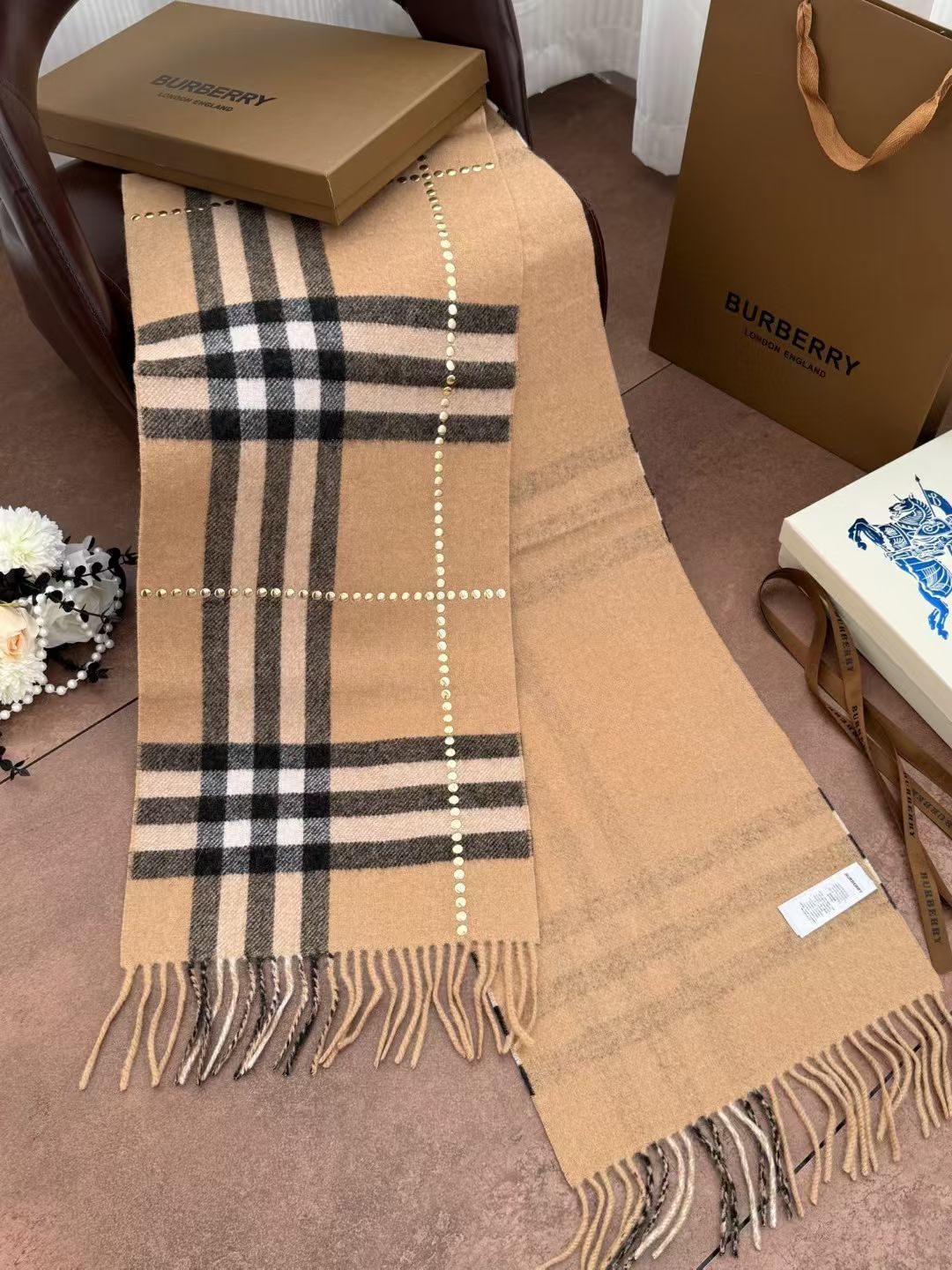 🆕【尖货重磅！冬季NO.1的金字塔单品！】直跺脚地喜欢！！高级又带点时髦的趣味！！老友必收！！！！简直太