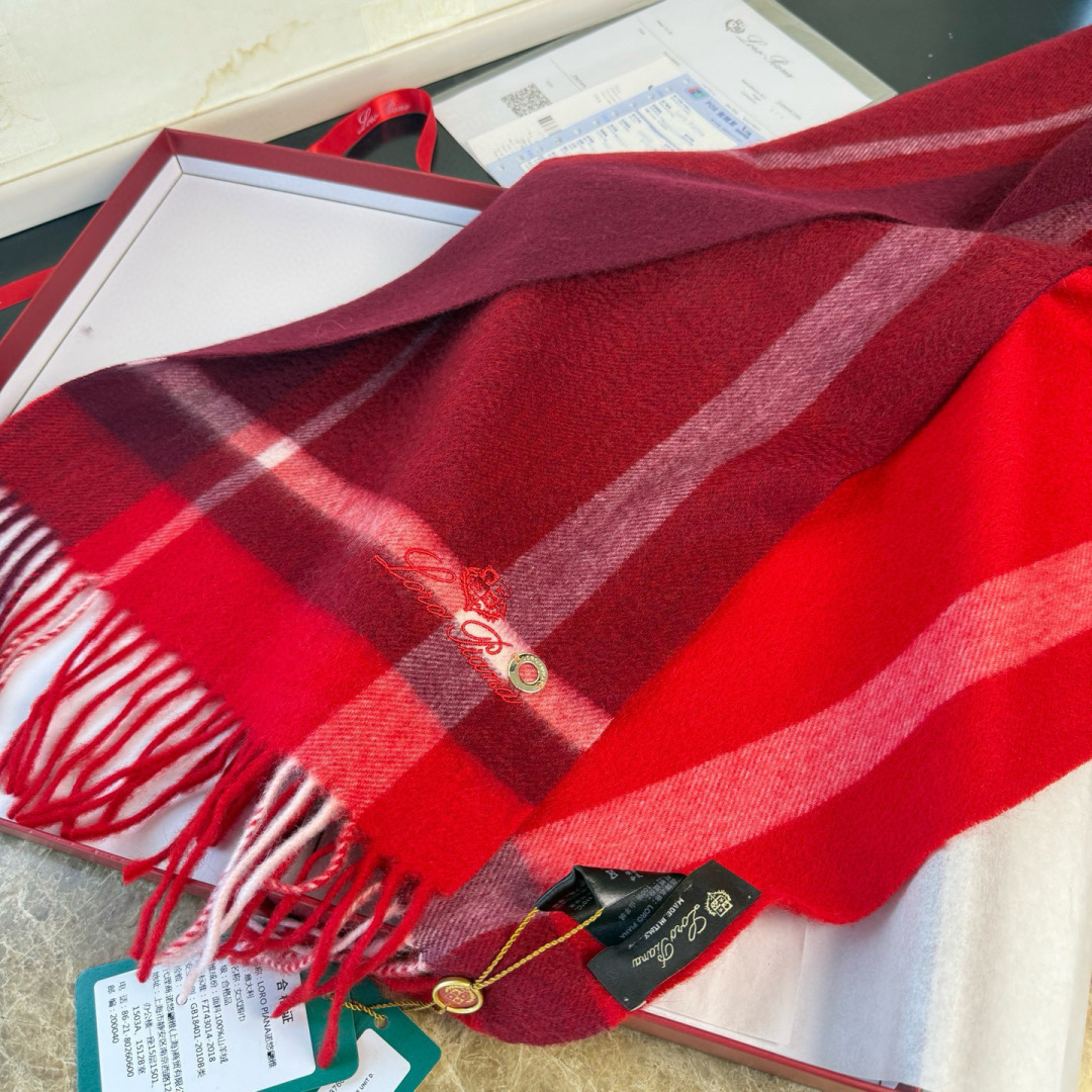 🆕Loro Piana · 诺悠翩雅秋冬新品❗️【极品山羊绒水波纹格纹围巾】送人自留都太高大上了😍重磅上