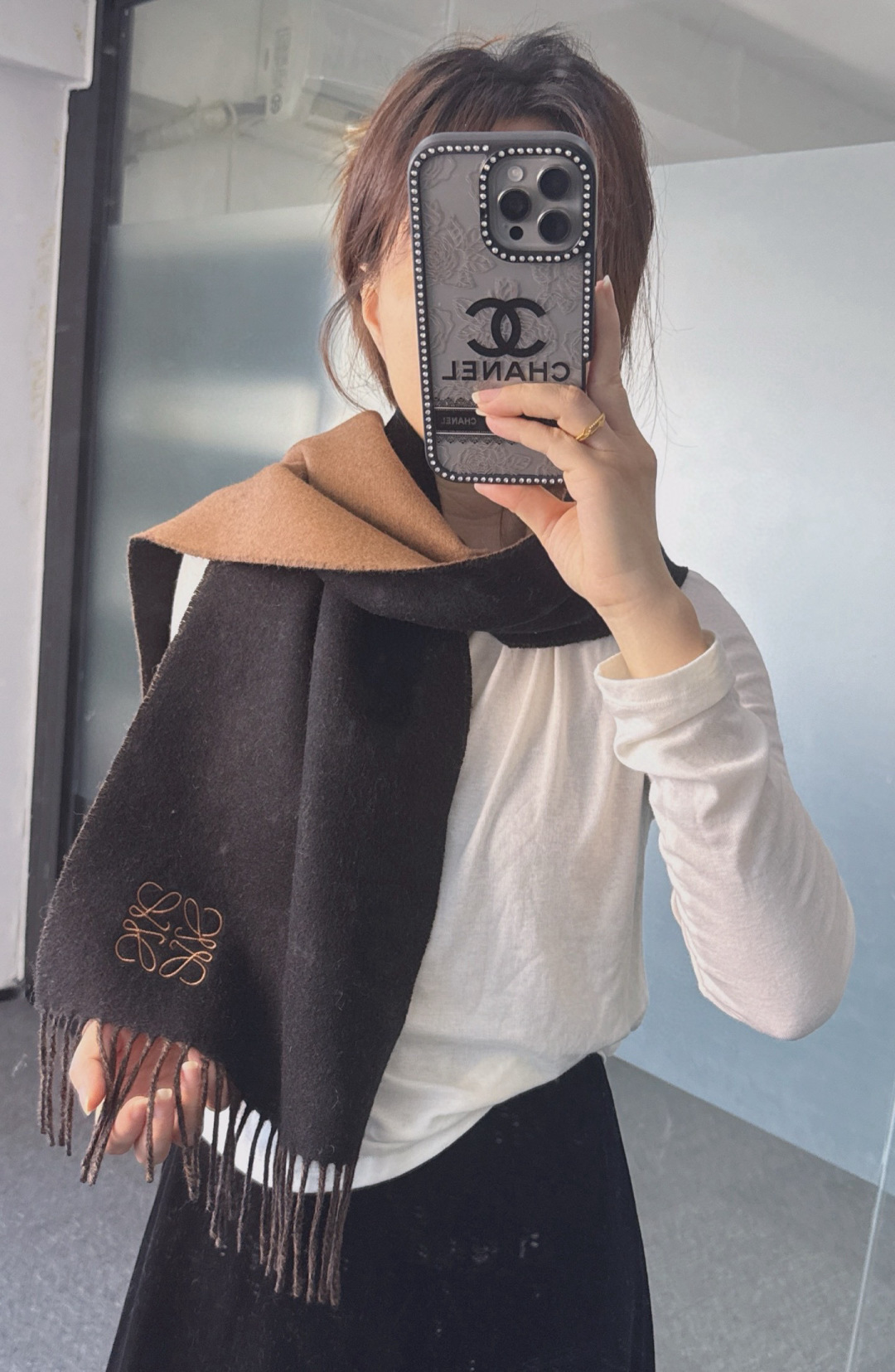 🆕 【▪▪ Loewe · 罗意威️难得一见的温柔配色，低调又不失优雅❗️】重点推荐❗️双面配色，一条围