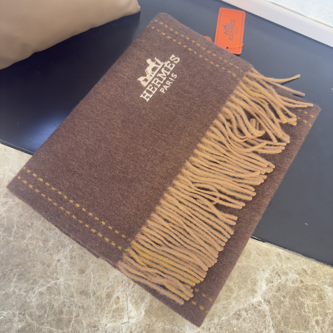🆕 【▪Hermes · 爱马仕，大H难得一见的温柔配色，低调又不失优雅❗️】重点推荐❗️双面配色，新增