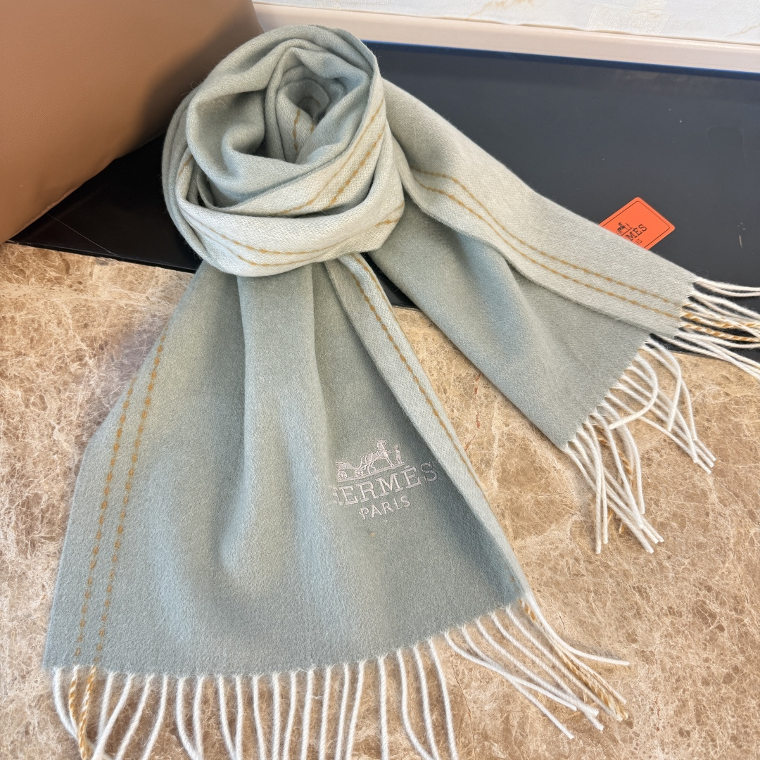 🆕 【▪Hermes · 爱马仕，大H难得一见的温柔配色，低调又不失优雅❗️】重点推荐❗️双面配色，新增