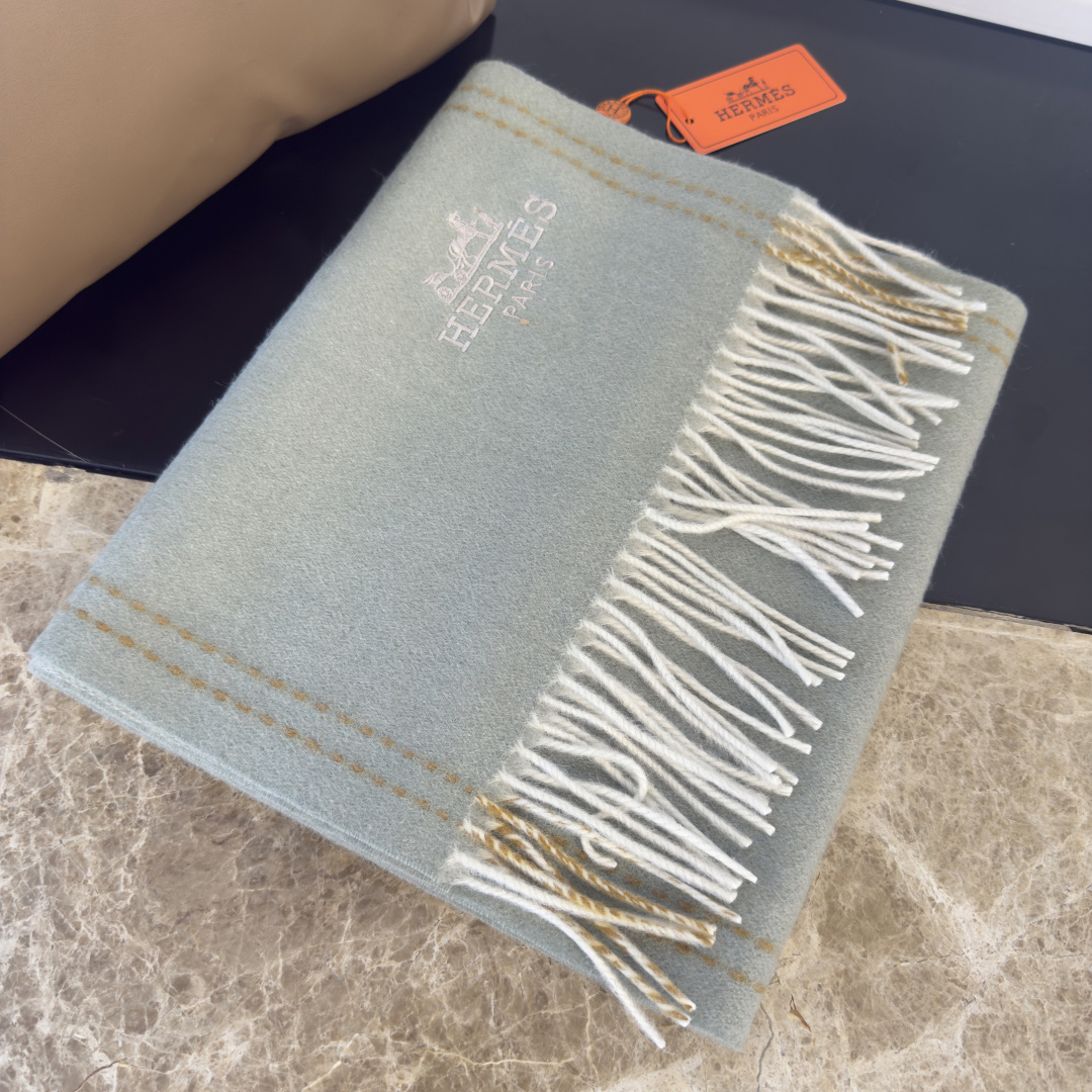 🆕 【▪Hermes · 爱马仕，大H难得一见的温柔配色，低调又不失优雅❗️】重点推荐❗️双面配色，新增