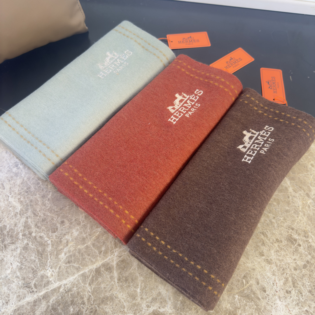 🆕 【▪Hermes · 爱马仕，大H难得一见的温柔配色，低调又不失优雅❗️】重点推荐❗️双面配色，新增