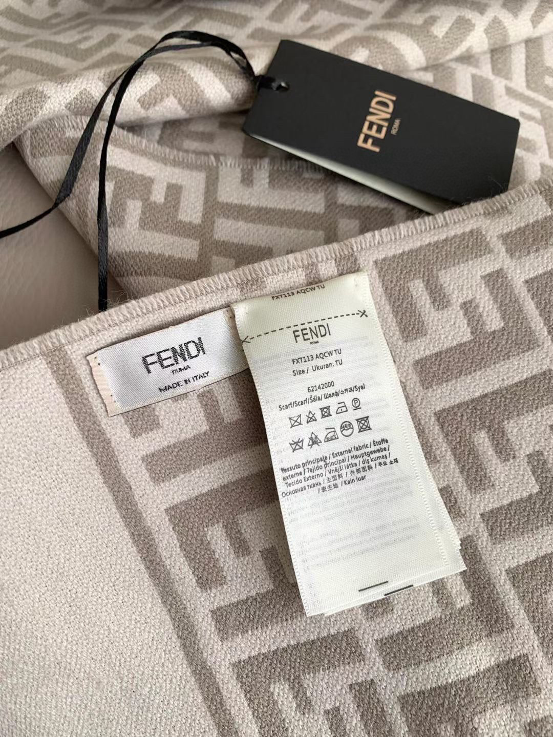 Fendi scarf 🆕‼ Fendi FF ‼ ‼ ， ， ‼ ~~ ， UpUp ， ， ‼ ＋， ， ‼ 。 ， 。 ！ 。 ！ ， ， ， ， ， ‼ ， 。 :80% 20% — photo 6