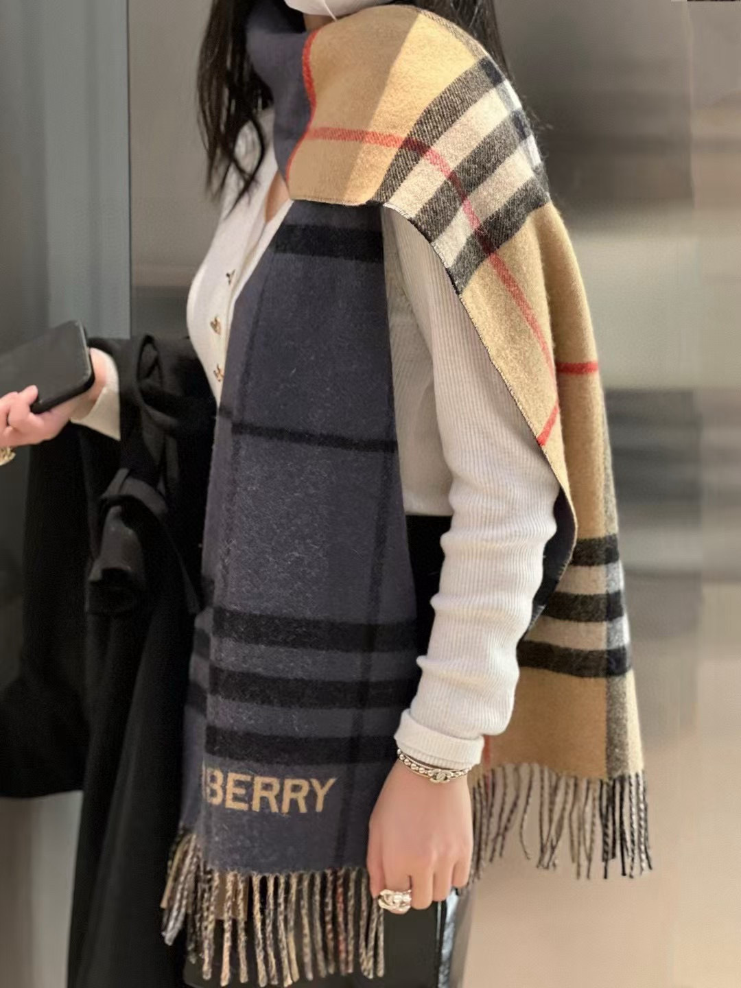 Burberry 𝐁𝐔𝐑𝐁𝐄𝐑𝐑𝐘对比感格纹