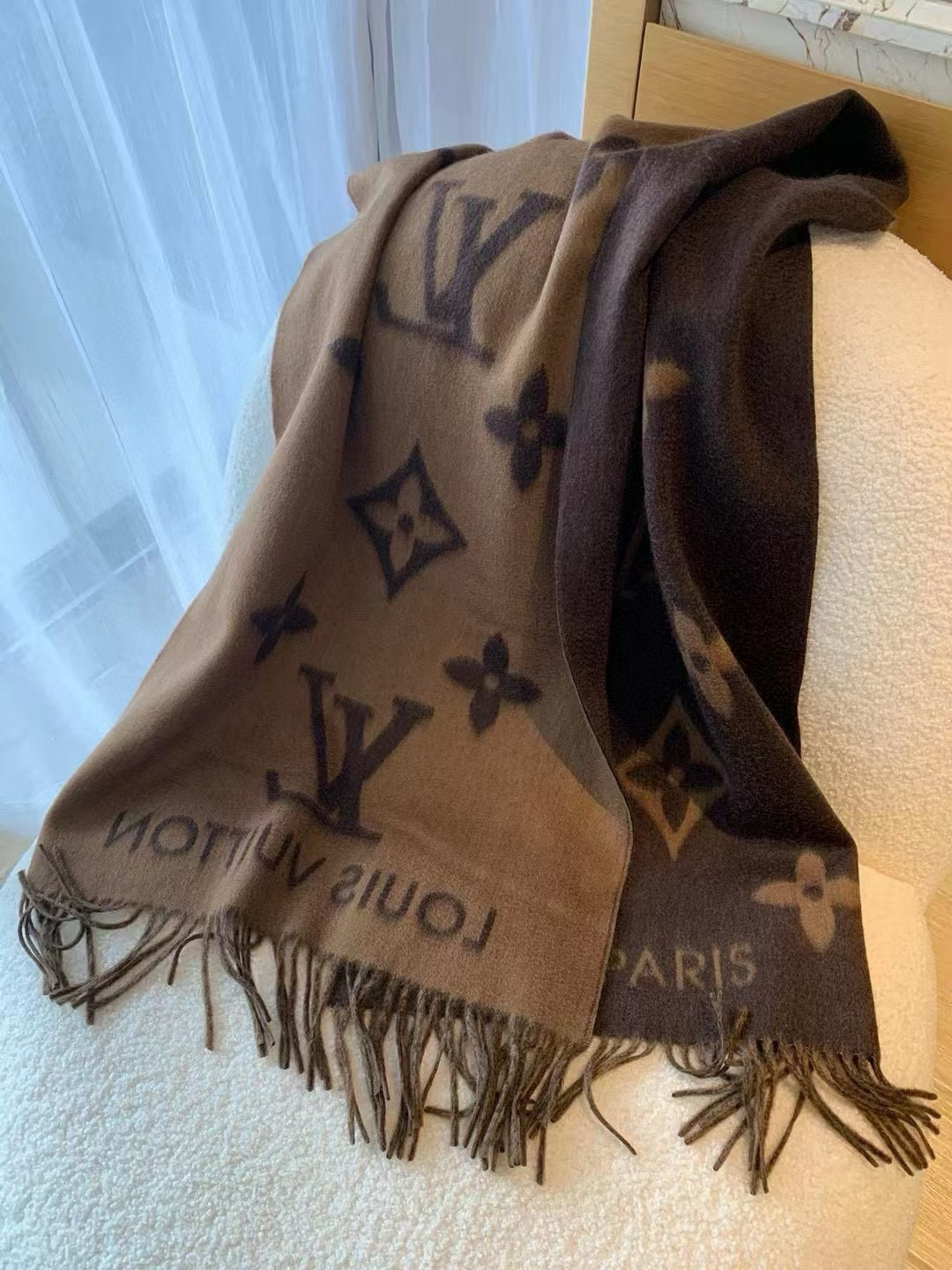 Burberry 挑~就是为了让你们围着去 的‼代购的来~香港贸易公司的订单 因为 时间问题余下300条 还好去年原料价格低一些