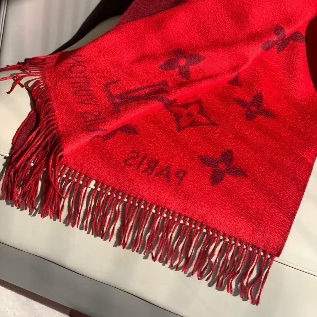 Burberry 挑~就是为了让你们围着去 的‼代购的来~香港贸易公司的订单 因为 时间问题余下300条 还好去年原料价格低一些