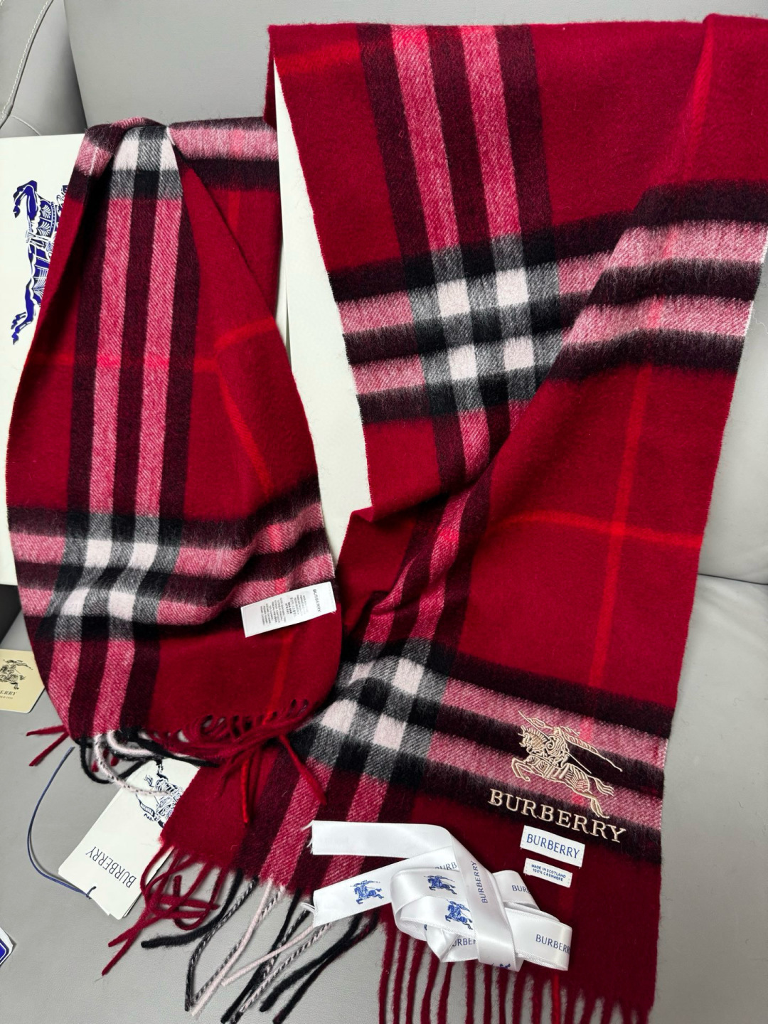 Burberry 巴宝莉 怒推走量 战马格纹围巾 100%羔羊绒 非常保暖 柔软亲肤 不扎脖 万年 格纹