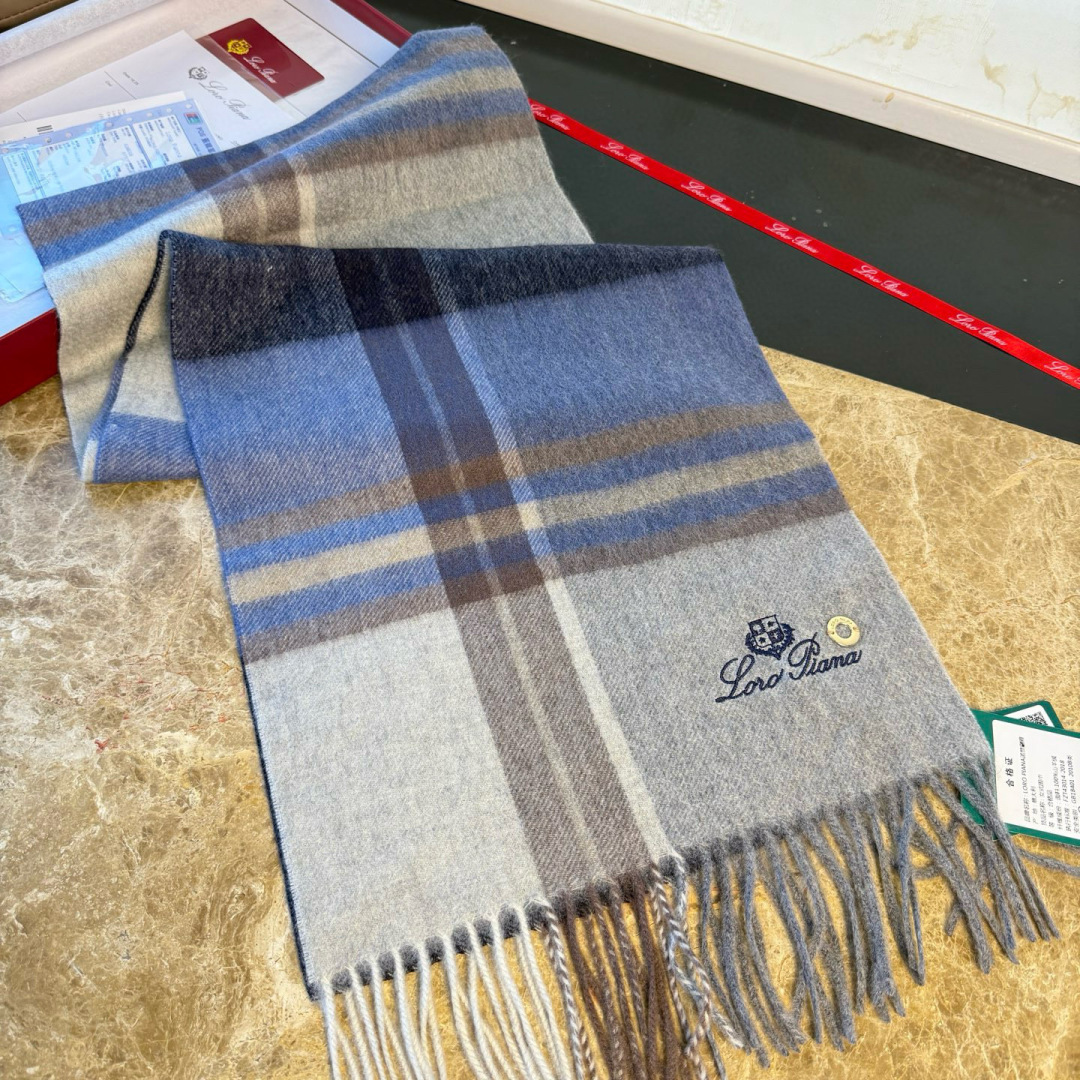 Loro Piana Piana · 诺悠翩雅秋冬新品 【 山羊绒水波纹格纹围巾】送人自留都太高大上了 重磅上新