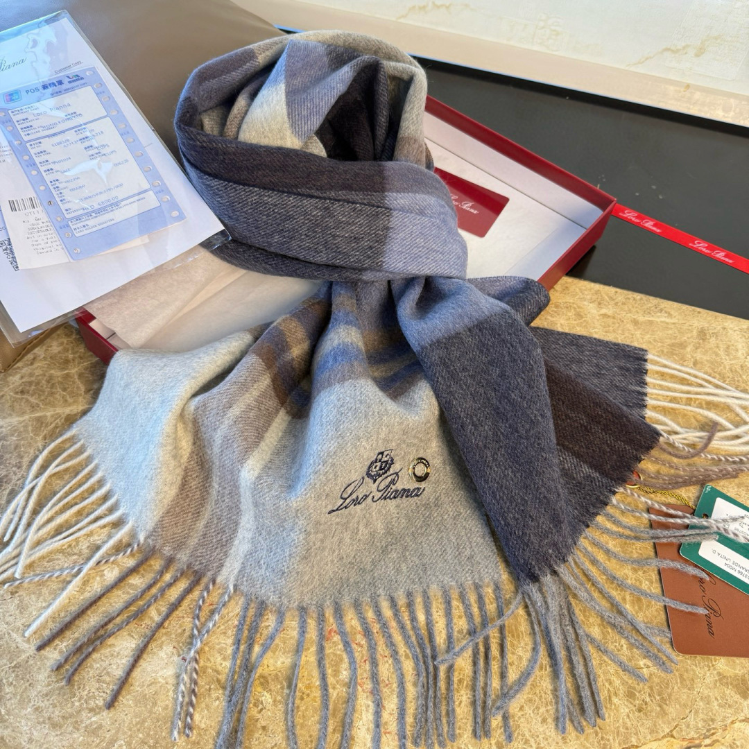 Loro Piana Piana · 诺悠翩雅秋冬新品 【 山羊绒水波纹格纹围巾】送人自留都太高大上了 重磅上新