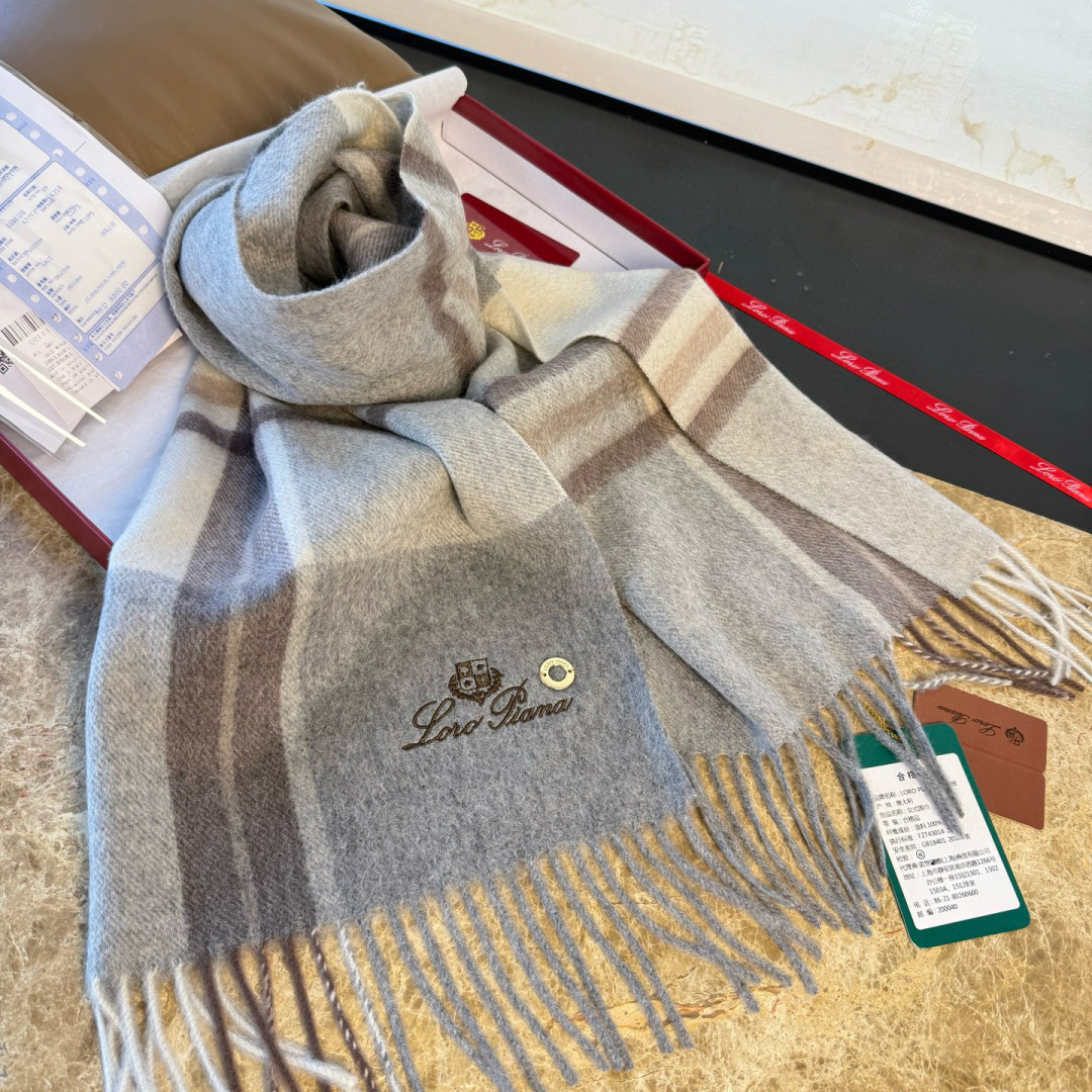 Loro Piana Piana · 诺悠翩雅秋冬新品 【 山羊绒水波纹格纹围巾】送人自留都太高大上了 重磅上新