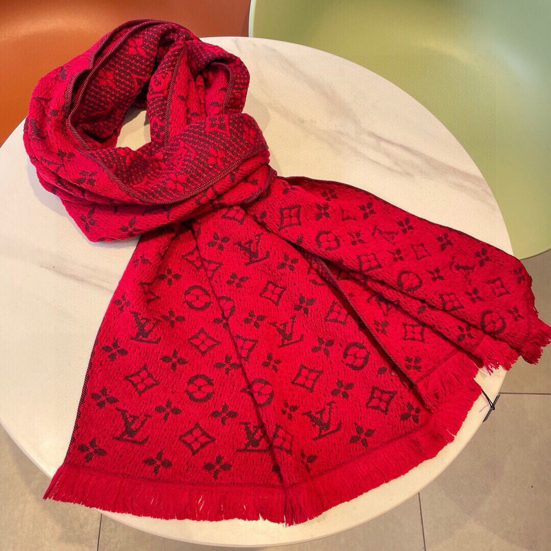 Burberry 中意非常稳 ▪ 我们的男款围巾且买且珍惜~~男款真的很少 一年也就出几款 都是出口订单所以比较难遇