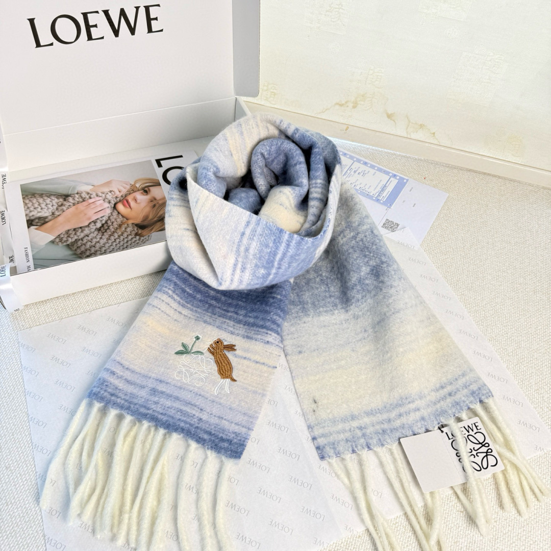 Loewe ▪Loewe · 罗意威难得一见的温柔配色 低调又不失优雅 重点推荐 高级的彩虹配色