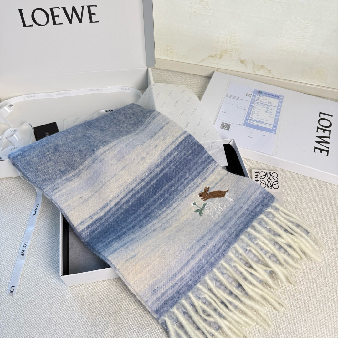 Loewe ▪Loewe · 罗意威难得一见的温柔配色 低调又不失优雅 重点推荐 高级的彩虹配色
