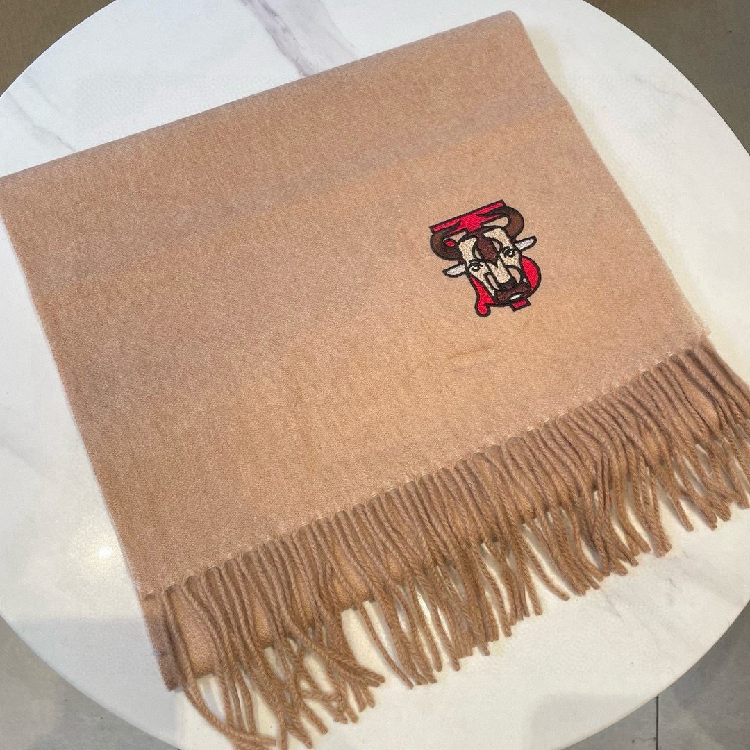 Burberry 巴宝莉‼ 绝对的家属福利‼双层织造两面不同颜色 一条围巾二种风格 高难度工艺锁边