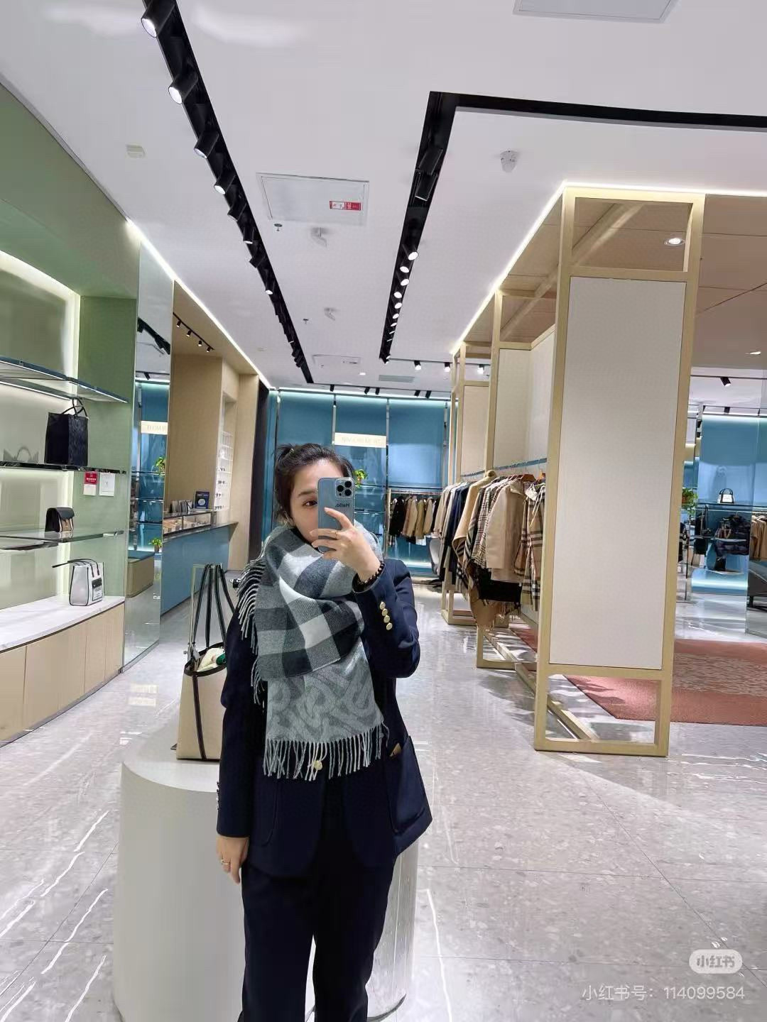 Burberry 高版合股纱 · 法国的外贸订单 Bur 款TB典藏款系列 提花精纺羊绒围巾 产自苏格兰工坊