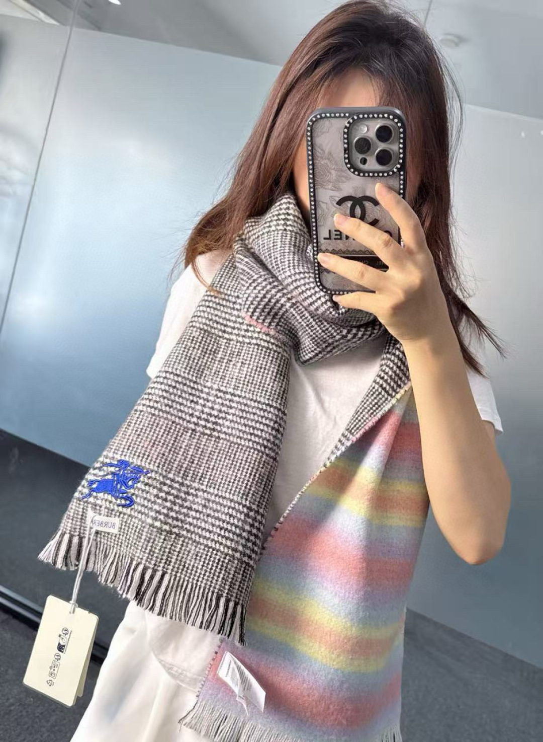 Burberry ▪Burberry · 巴宝莉双面格纹彩虹围巾 难得一见的温柔配色 低调又不失优雅 重点推荐 一面条纹格子