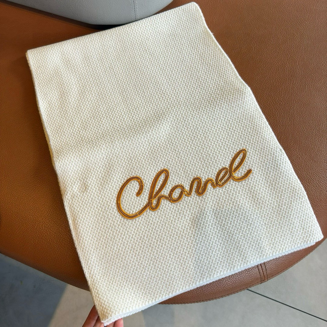 Chanel 保暖Chane*秋冬新款 390克 1:1 厚实的 我能保证的是上身一定会喜欢