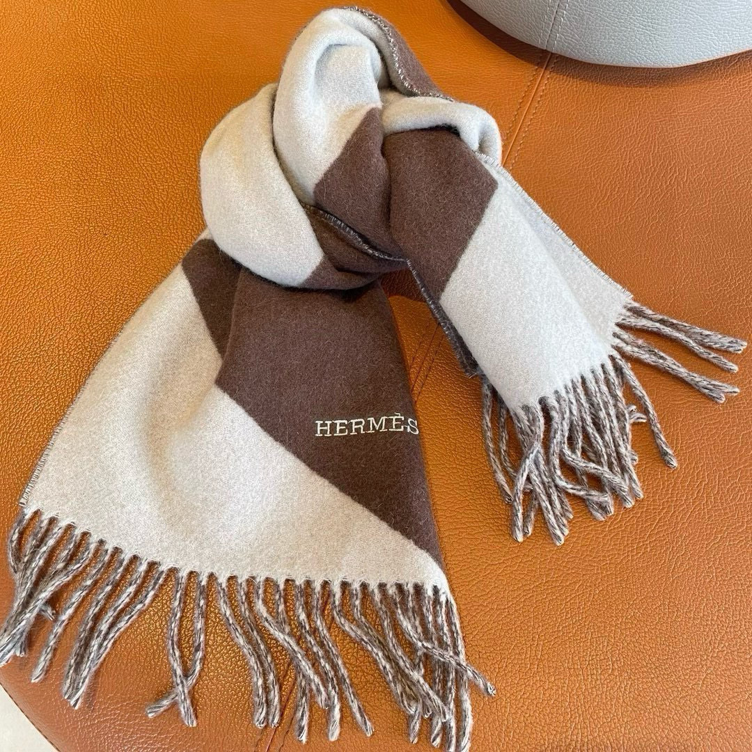 Hermes Scarf 🆕 Hermes 100% ‼ H ‼ QC size 25*151cm 135cm+ 8cmx2 — photo 8