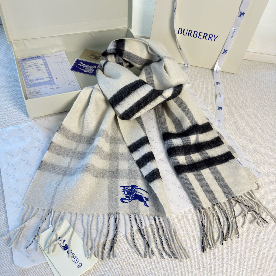burberry scarf 🆕‼ Burberry Bling 2 30*168 10x2cm 95% 5% B Burberry ‼ … — photo 6